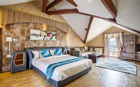 Royal Empire Boutique Hotel